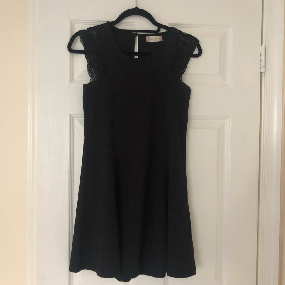 ✨HOST PICK✨ Like new, Altar’d Stare little black swing dress
